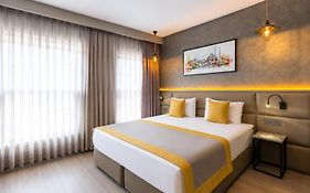 Seraglio Hotel & Suites